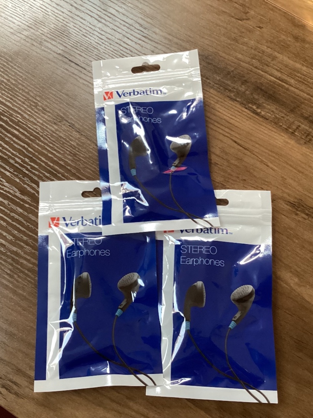 Verbatim stereo earphones bundle New
